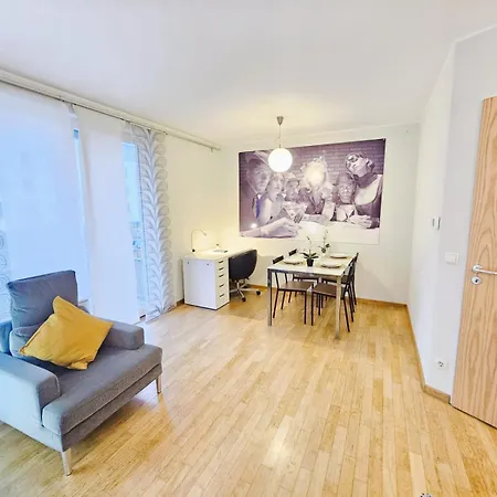 Apartamento Modern 1br W Balcony&private Parking