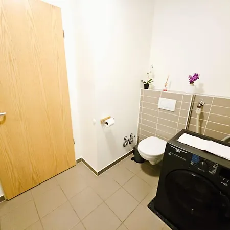 Modern 1br W Balcony&private Parking Daire Lüksemburg