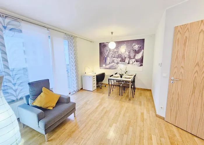 Apartment Modern 1br W Balcony&private Parking