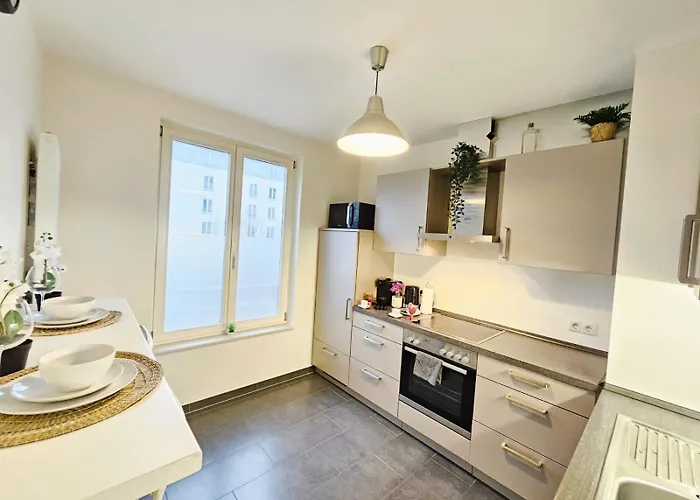 Modern 1br W Balcony&private Parking Apartmán *