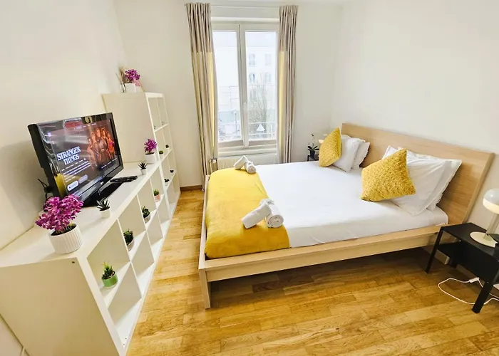 Apartment Modern 1br W Balcony&private Parking