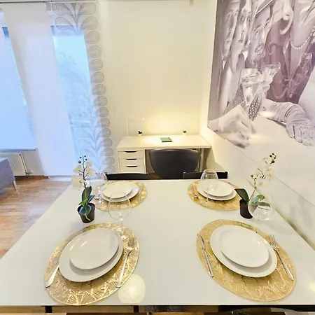 Modern 1br W Balcony&private Parking *